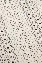 Load image into Gallery viewer, Queen's Cloth Mudcloth Throw Blanket from Mali