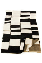 Load image into Gallery viewer, Mali Mod Organic Cotton Mudcloth Throw