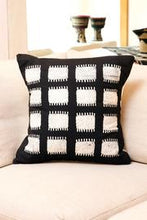 Load image into Gallery viewer, Zambian Hand Painted Tribal Spikes Pillow